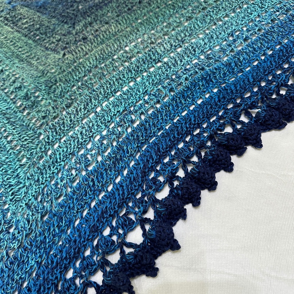 VTG Handmade Crochet Triangle Shawl Wrap Womens 84 x 36 Blue Teal Ombre Gradient - Picture 4 of 10